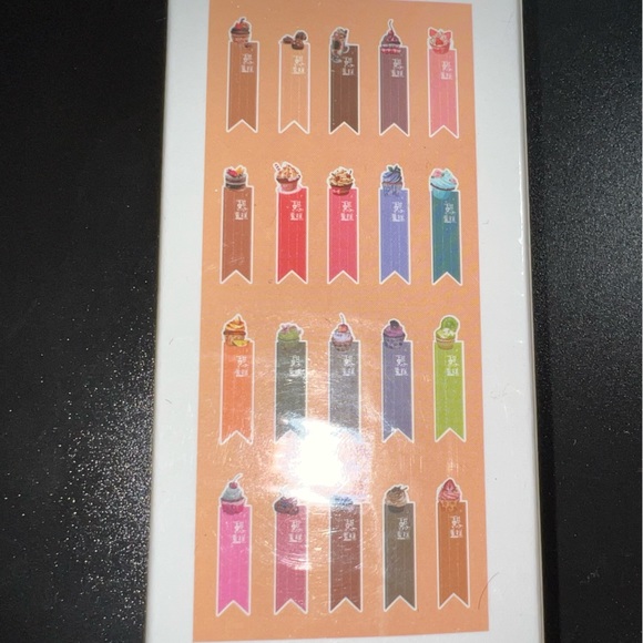 $2📚BOX OF 30 BOOKMARKS📚NEW AND SEALED📚$2 WITH ANY $10 ORDER OR MORE - Picture 3 of 16